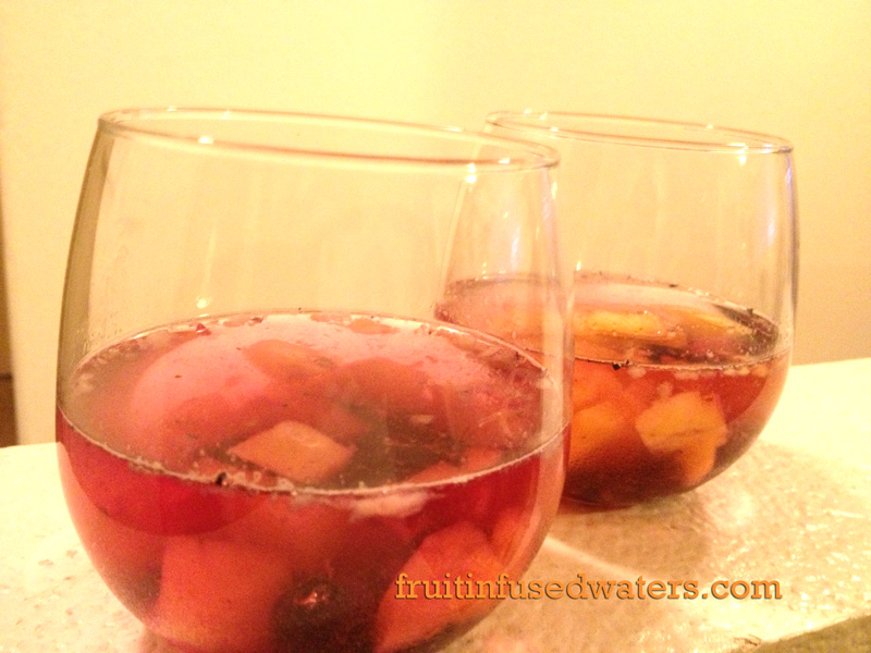 Day Spa Grapefruit, Pineapple and Apple Water photo Day Spa Grapefruit, Pineapple and Apple Water picture