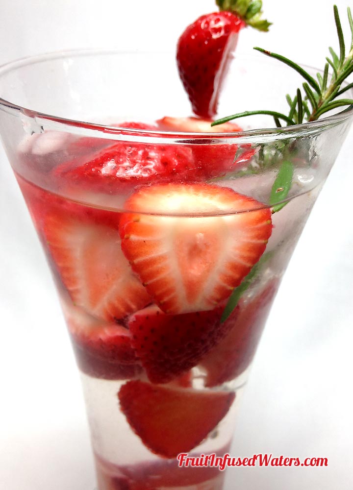 Strawberry, Mint, and Lemon Water Detox Drink