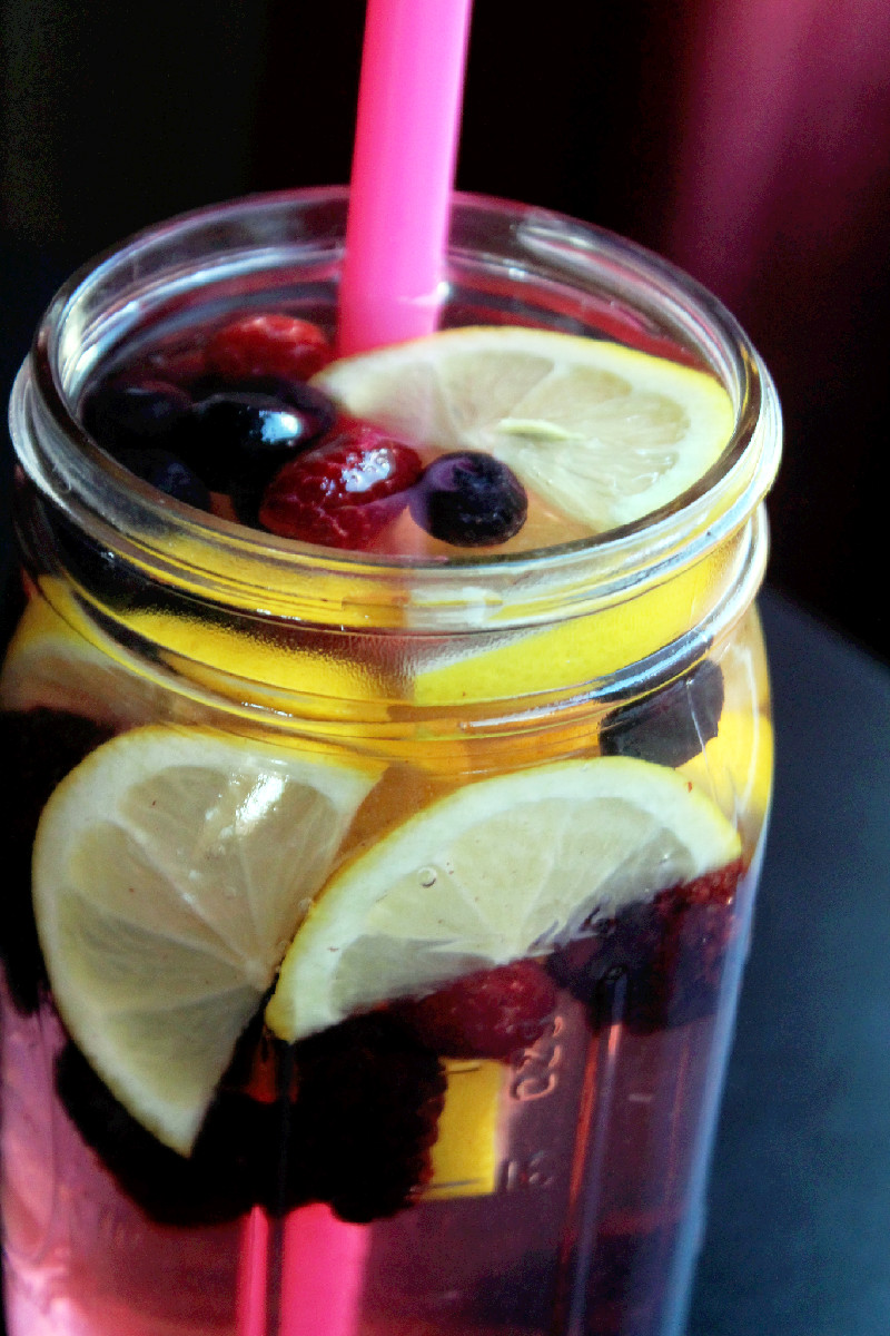 Lemon Berry Detox Water